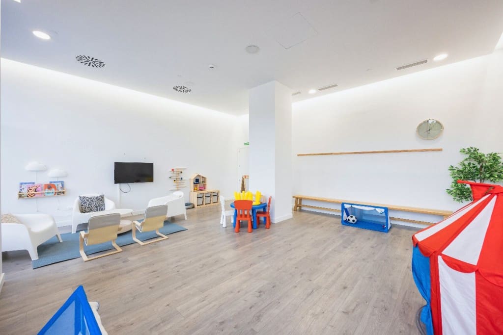 3 soveværelse Penthouse til salg i Malaga by med swimmingpool - € 1.174.000 (Ref: 7877562)