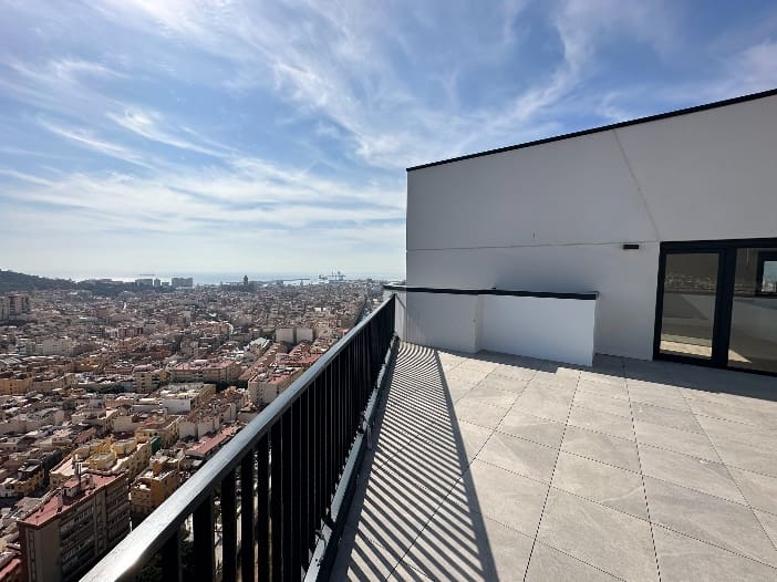 3 sypialnia Apartament na sprzedaż w Miasto Malaga z basenem - 800 000 € (Ref: 7877563)