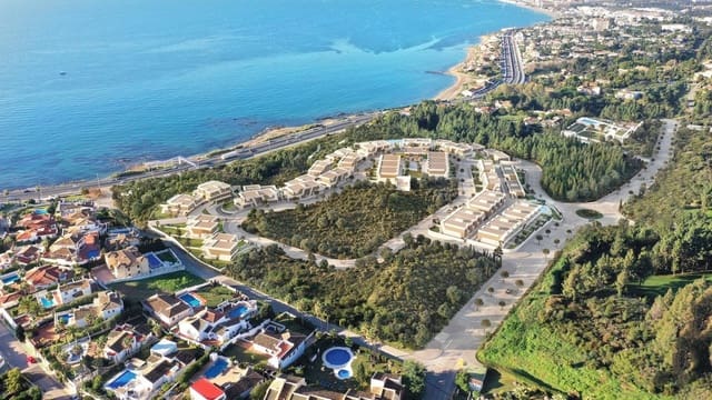 3 soveværelse Byhus til salg i Mijas Costa, Mijas med swimmingpool garage - € 645.000 (Ref: 7953586)