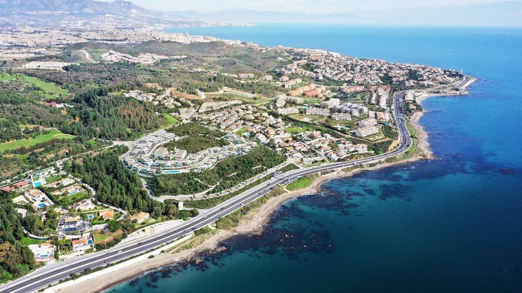 3 bedroom Townhouse for sale in Mijas Costa with pool garage - € 645,000 (Ref: 7953586)