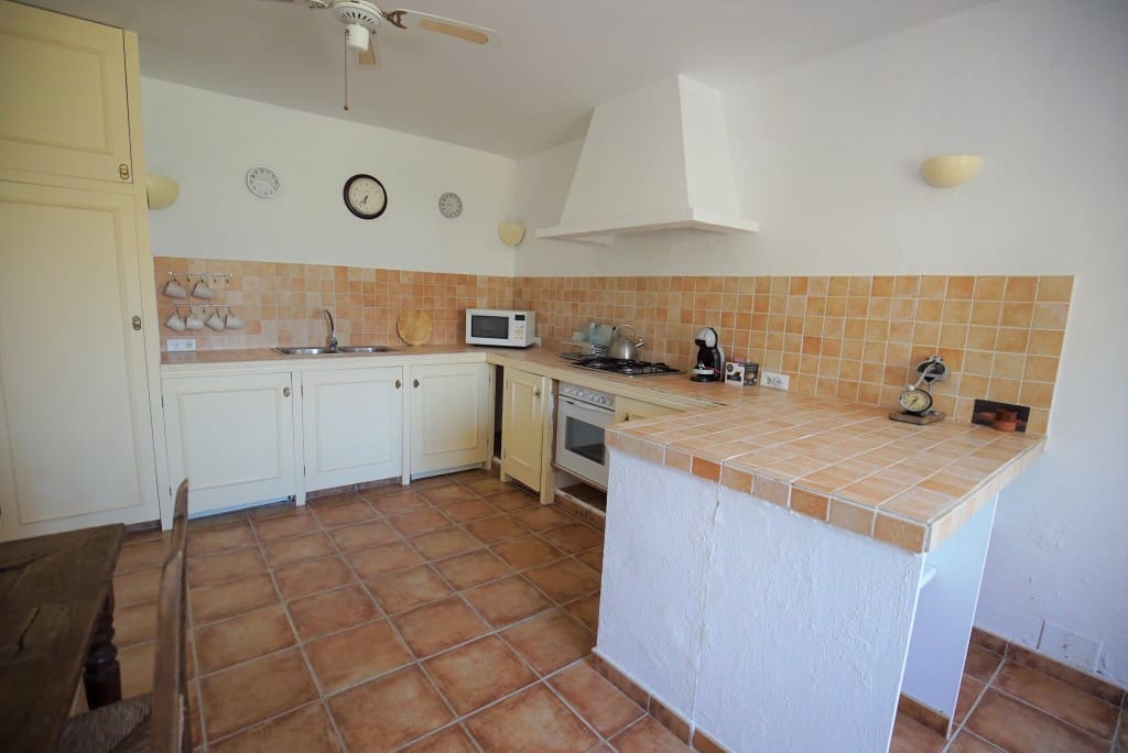 4 camera da letto Villa in vendita in Estepona con piscina - 795.000 € (Rif: 7953618)