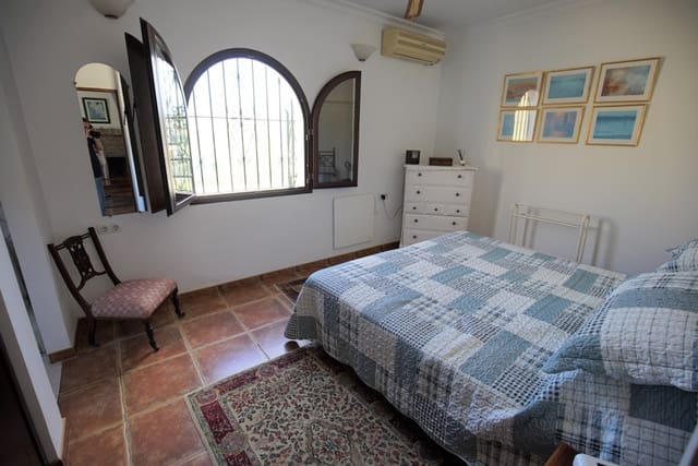4 camera da letto Villa in vendita in Estepona con piscina - 795.000 € (Rif: 7953618)