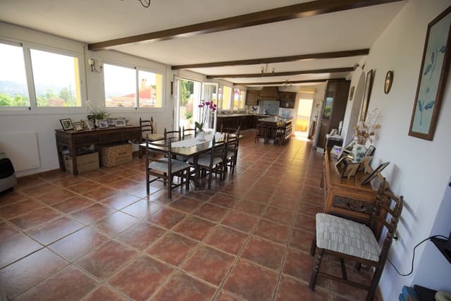 4 camera da letto Villa in vendita in Estepona con piscina - 795.000 € (Rif: 7953618)