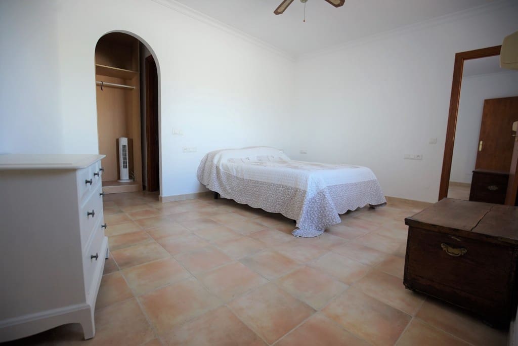 4 camera da letto Villa in vendita in Estepona con piscina - 795.000 € (Rif: 7953618)