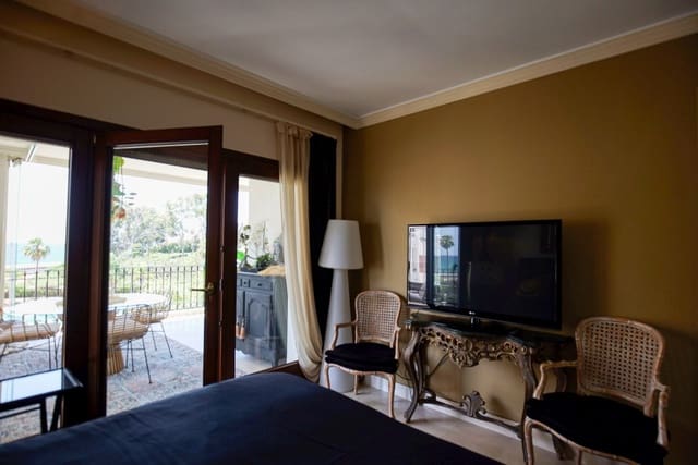 2 sypialnia Apartament na sprzedaż w El Velerín, Estepona z basenem - 850 000 € (Ref: 7953637)