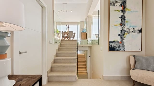 4 soverom Villa til salgs i Estepona med svømmebasseng - € 1 495 000 (Ref: 7953668)