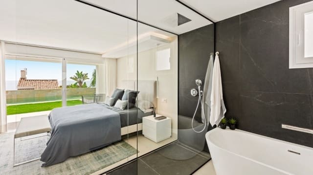 4 soverom Villa til salgs i Estepona med svømmebasseng - € 1 495 000 (Ref: 7953668)