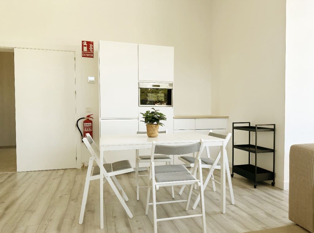 2 sypialnia Apartament na sprzedaż w Miasto Malaga z basenem - 387 000 € (Ref: 8032547)
