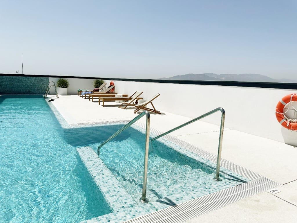 2 sypialnia Apartament na sprzedaż w Miasto Malaga z basenem - 387 000 € (Ref: 8032547)