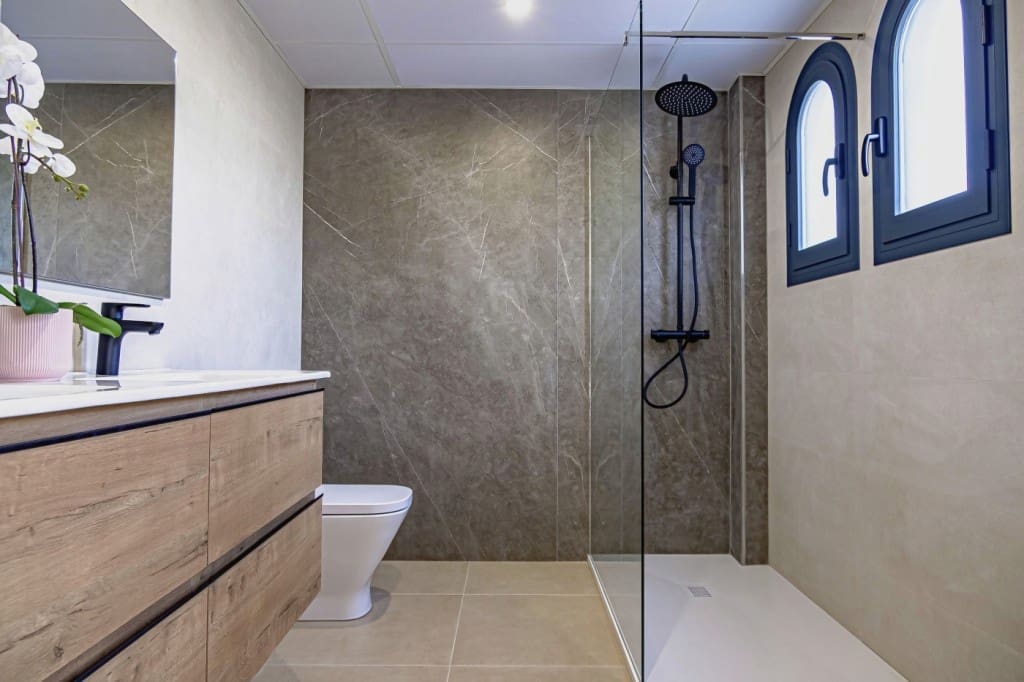 3 quarto Casa em Banda para venda em El Paraiso com piscina - 389 000 € (Ref: 8100335)