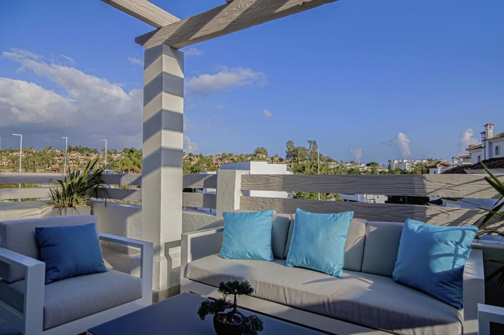 3 quarto Casa em Banda para venda em El Paraiso com piscina - 389 000 € (Ref: 8100335)