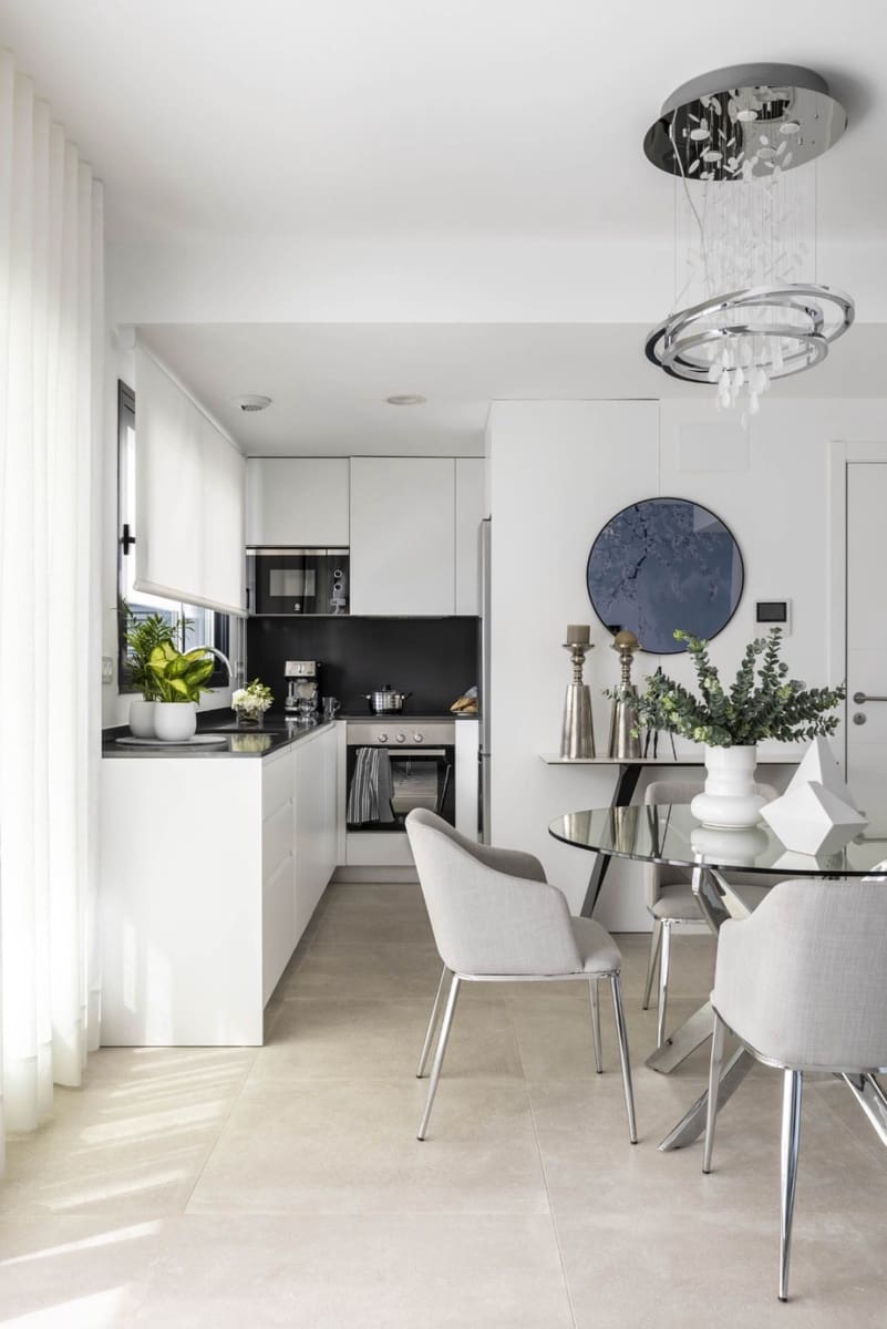 3 makuuhuone Huoneisto myytävänä paikassa Torremolinos mukana uima-altaan - 1 300 000 € (Ref: 8121702)