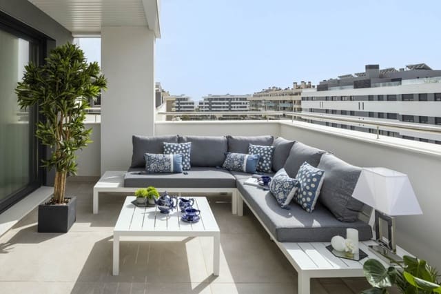 3 makuuhuone Huoneisto myytävänä paikassa Torremolinos mukana uima-altaan - 1 300 000 € (Ref: 8121702)