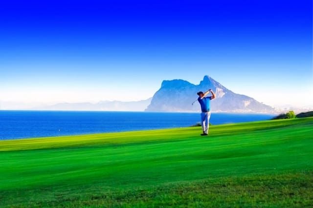 3 sypialnia Apartament na sprzedaż w La Alcaidesa z basenem - 510 000 € (Ref: 8145034)