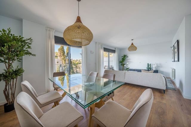 4 slaapkamer Penthouse te koop in El Limonar, Málaga stad met zwembad - € 1.220.000 (Ref: 8295623)