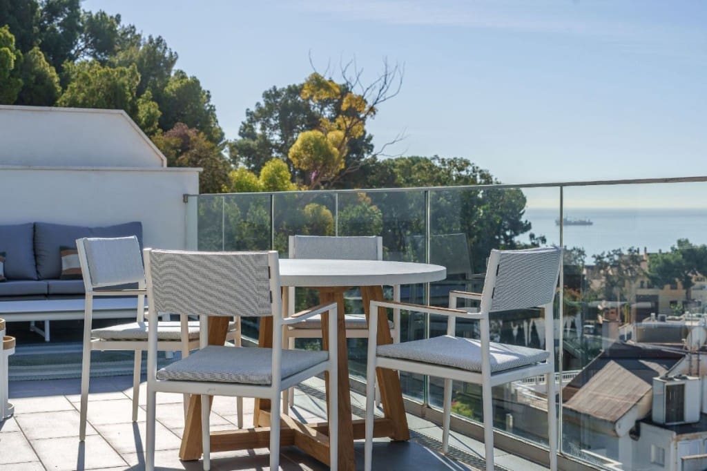 4 soveværelse Penthouse til salg i Malaga by med swimmingpool - € 1.220.000 (Ref: 8295623)