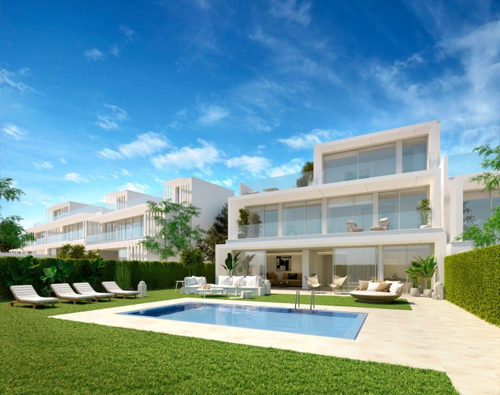 3 soveværelse Villa til salg i Sotogrande med swimmingpool - € 595.000 (Ref: 8335210)