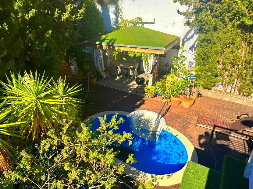 5 soveværelse Byhus til salg i Malaga by med swimmingpool garage - € 1.098.000 (Ref: 8458476)