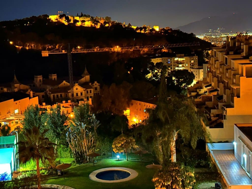 5 soveværelse Byhus til salg i Malaga by med swimmingpool garage - € 1.098.000 (Ref: 8458476)