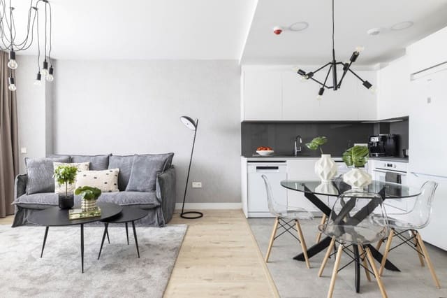 1 sypialnia Apartament na sprzedaż w Miasto Málaga z basenem - 246 000 € (Ref: 8568008)