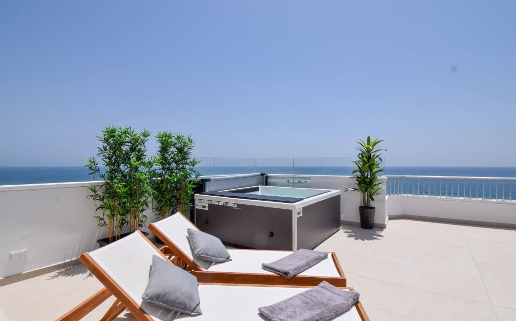 3 makuuhuone Kattohuoneisto myytävänä paikassa Fuengirola mukana 
autotalli - 1 197 000 € (Ref: 8577543)