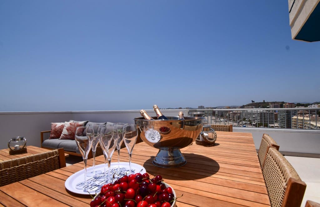 3 makuuhuone Kattohuoneisto myytävänä paikassa Fuengirola mukana 
autotalli - 1 197 000 € (Ref: 8577543)