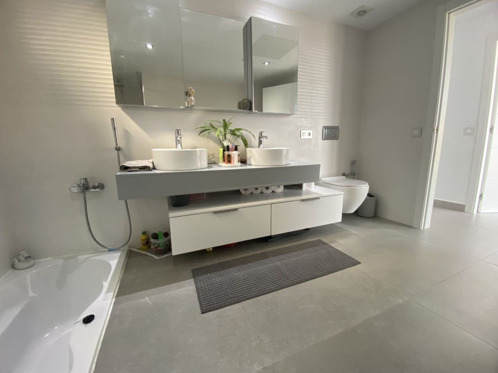 Chalet de 4 habitaciones en La Cala de Mijas en venta con piscina garaje - 1.300.000 € (Ref: 8577560)