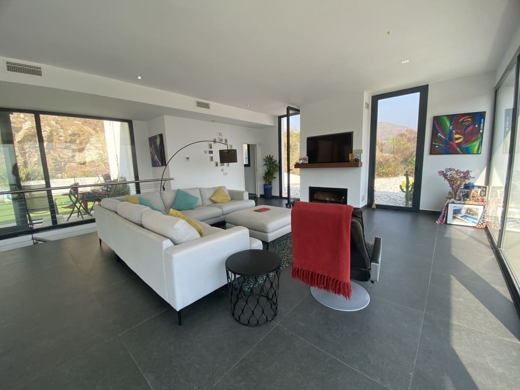 Chalet de 4 habitaciones en La Cala de Mijas en venta con piscina garaje - 1.300.000 € (Ref: 8577560)