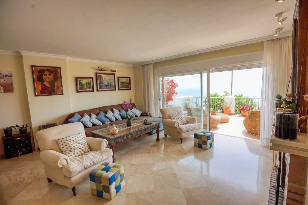 4 soveværelse Byhus til salg i Bahia de Casares med swimmingpool garage - € 575.000 (Ref: 8577571)