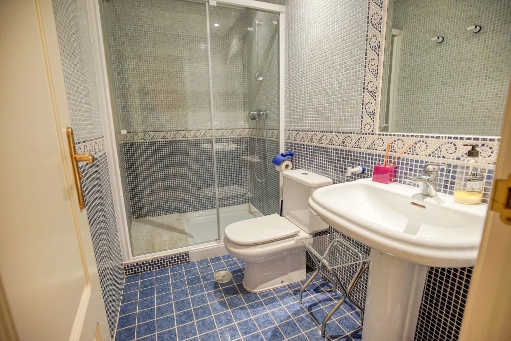 4 soveværelse Byhus til salg i Bahia de Casares med swimmingpool garage - € 575.000 (Ref: 8577571)