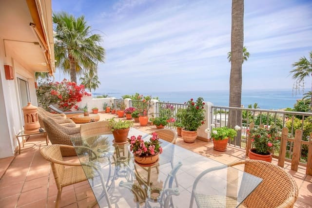 4 soveværelse Byhus til salg i Bahia de Casares, Casares med swimmingpool garage - € 575.000 (Ref: 8577571)