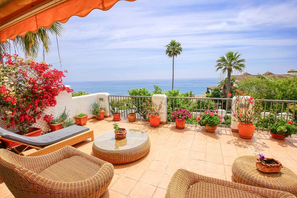 4 soveværelse Byhus til salg i Bahia de Casares med swimmingpool garage - € 575.000 (Ref: 8577571)