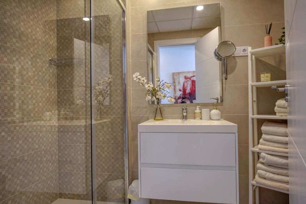 2 soveværelse Lejlighed til salg i Estepona med swimmingpool garage - € 500.000 (Ref: 8577575)