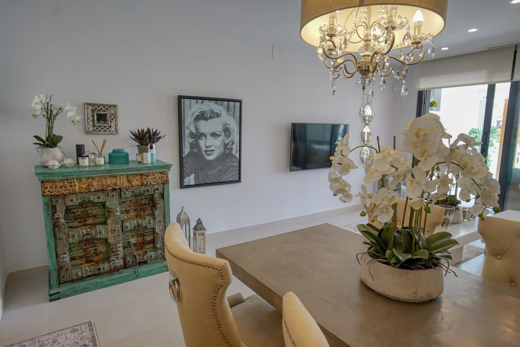 2 soveværelse Lejlighed til salg i Estepona med swimmingpool garage - € 500.000 (Ref: 8577575)