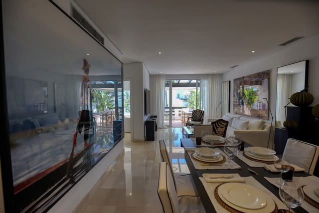 2 quarto Penthouse para venda em Estepona - 996 000 € (Ref: 8577576)