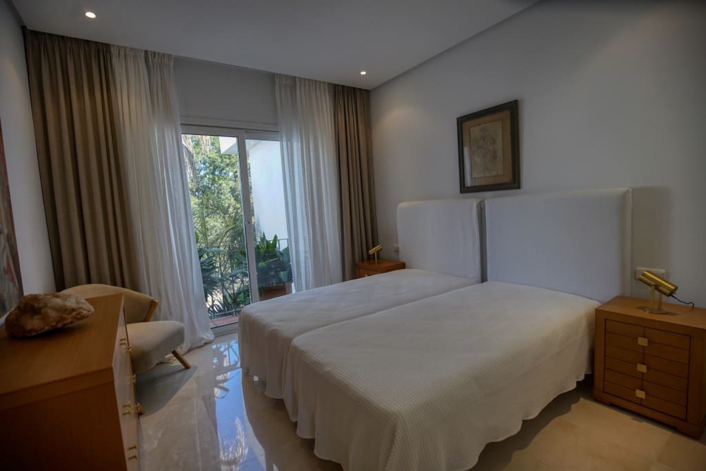 2 quarto Penthouse para venda em Estepona - 996 000 € (Ref: 8577576)