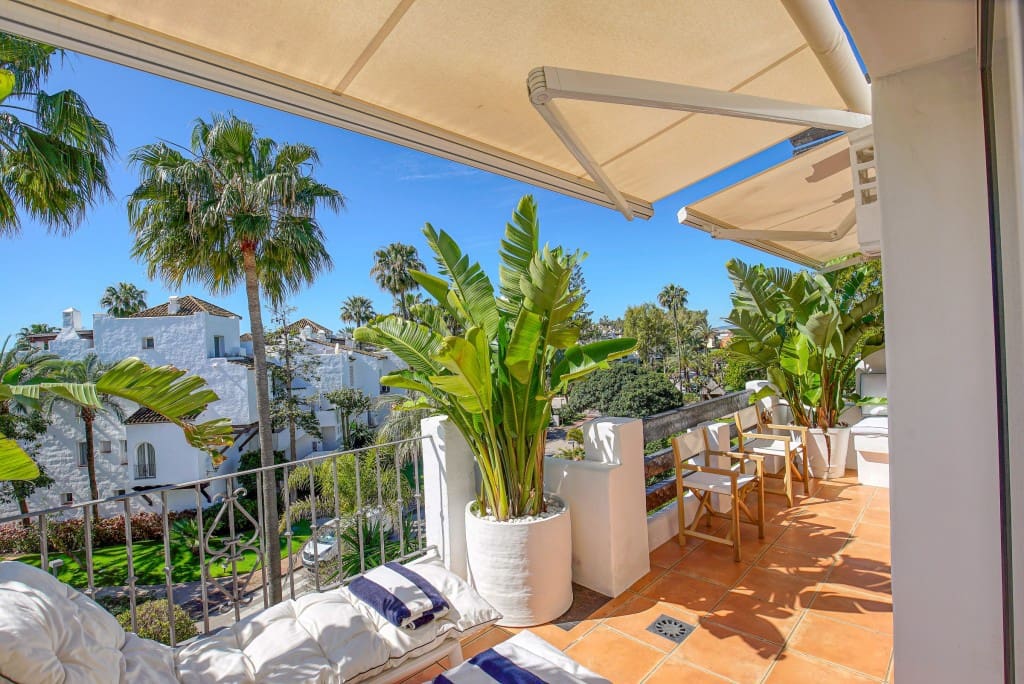 2 quarto Penthouse para venda em Estepona - 996 000 € (Ref: 8577576)