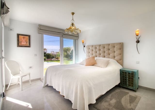 4 soverom Villa til salgs i Bahía Dorada, Estepona med svømmebasseng - € 1 295 000 (Ref: 8577595)