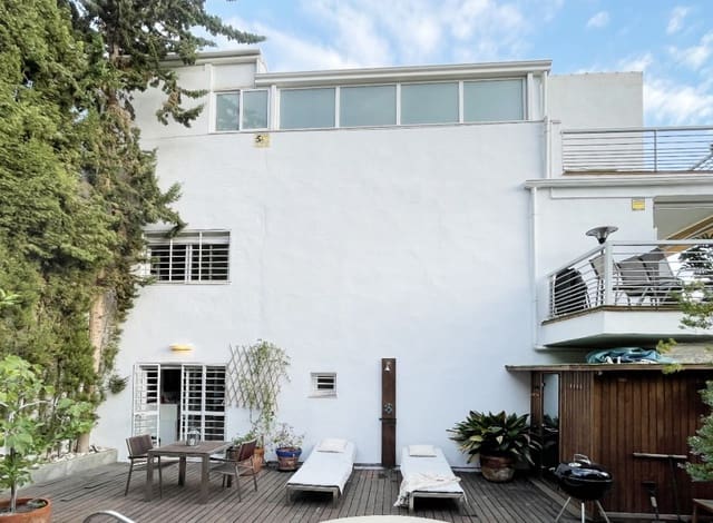 5 soveværelse Byhus til salg i Málaga by med swimmingpool garage - € 1.099.000 (Ref: 8584167)