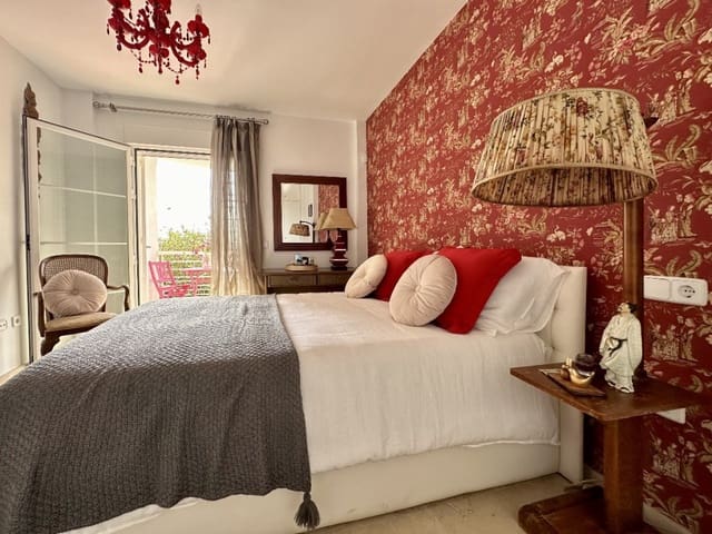 5 soveværelse Byhus til salg i Málaga by med swimmingpool garage - € 1.099.000 (Ref: 8584167)