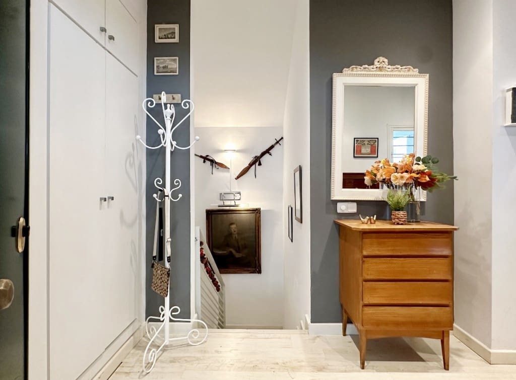 5 soveværelse Byhus til salg i Malaga by med swimmingpool garage - € 1.099.000 (Ref: 8584167)