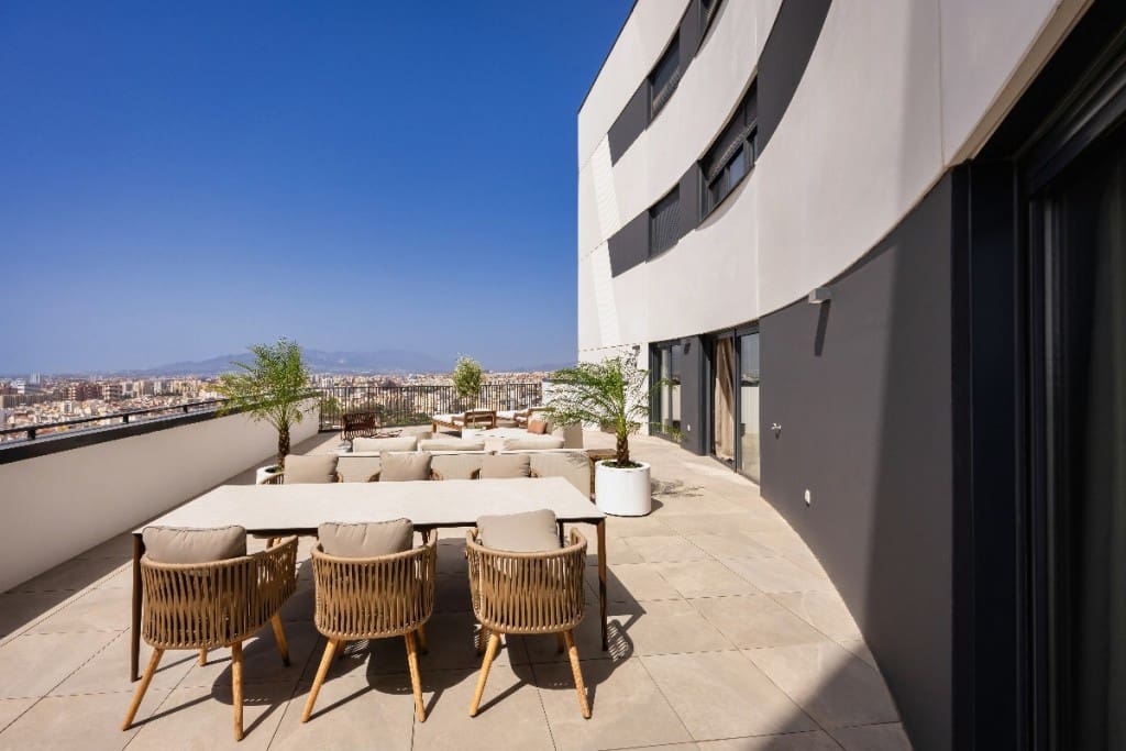 4 bedroom Apartment for sale in Malaga city with pool - € 2,000,000 (Ref: 8584168)