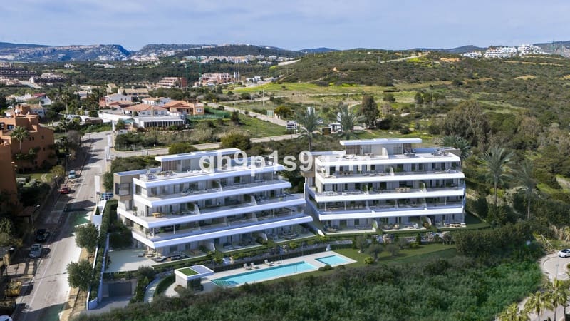 2 sypialnia Apartament na sprzedaż w Estepona z basenem - 570 000 € (Ref: 8614894)