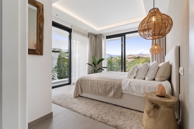 6 sypialnia Willa na sprzedaż w Estepona z basenem garażem - 1 495 000 € (Ref: 8684575)