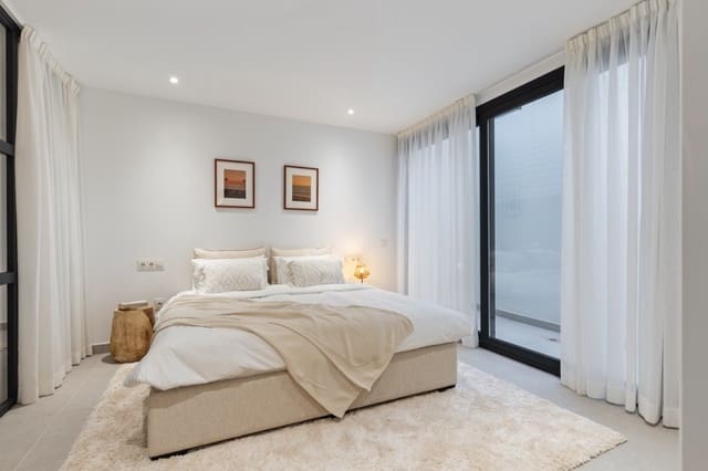 6 sypialnia Willa na sprzedaż w Estepona z basenem garażem - 1 495 000 € (Ref: 8684575)