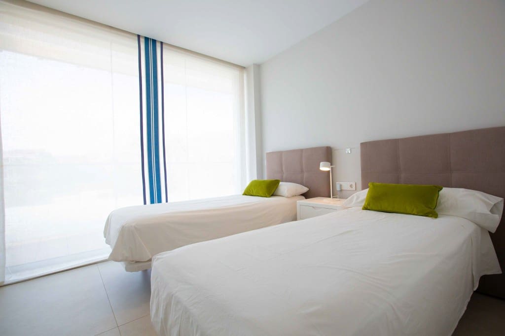 3 chambre Appartement à vendre à Estepona avec piscine garage - 1 450 000 € (Ref: 8684590)