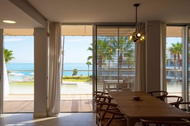 3 chambre Appartement à vendre à Estepona avec piscine garage - 1 450 000 € (Ref: 8684590)