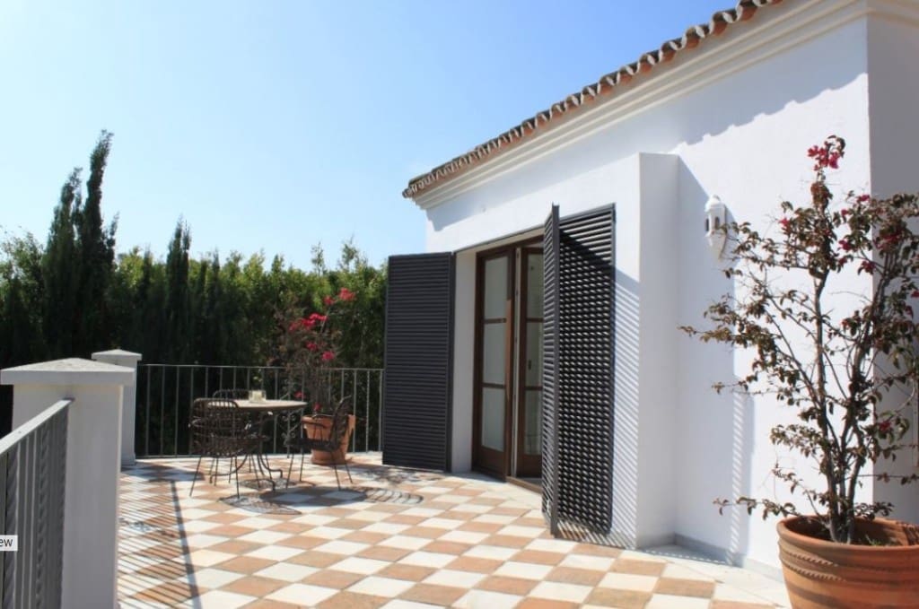 6 bedroom Villa for sale in San Pedro de Alcantara with pool - € 4,900,000 (Ref: 8684612)