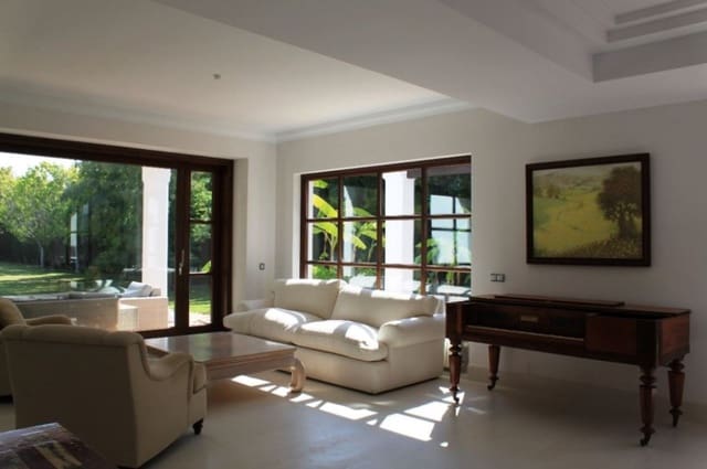 6 Zimmer Villa zu verkaufen in San Pedro de Alcantara, Marbella mit Pool - 4.900.000 € (Ref: 8684612)