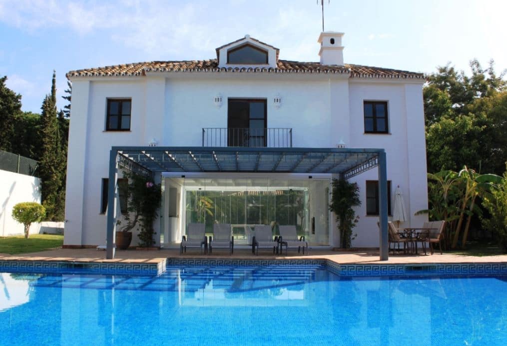 6 bedroom Villa for sale in San Pedro de Alcantara with pool - € 4,900,000 (Ref: 8684612)